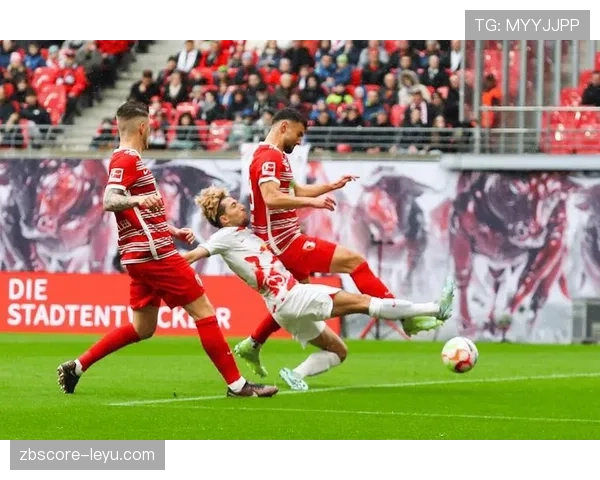 荷甲新赛季战火重燃:争冠格局生变,黑马球队蓄势待发 荷甲新赛季战火重燃:争冠格局生变,黑马球队蓄势待发