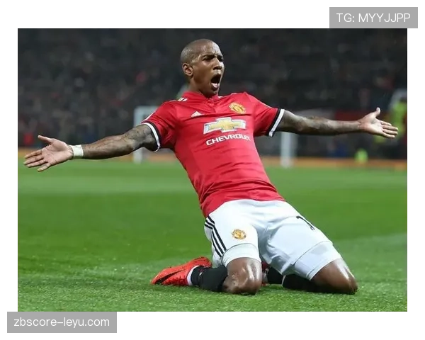 阿什利·扬进攻参与度飙升，助球队攻势升级表现亮眼