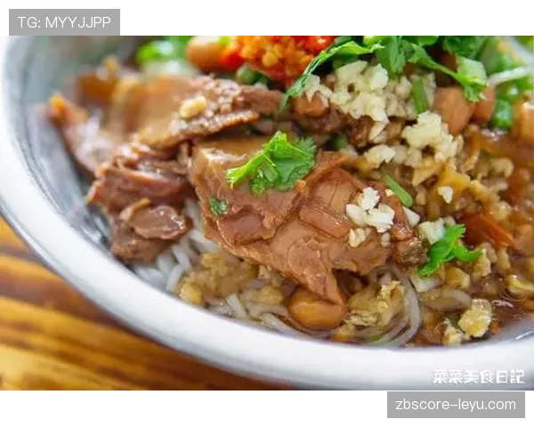 熊朝忠家的米线店开在拳馆隔壁，冠军吃自己家一碗要花8块钱？